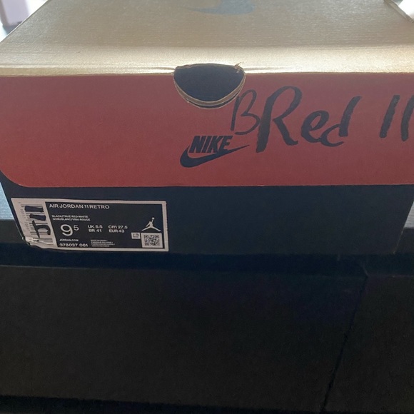 Jordan 11 never worn cuz they didn’t fit - Picture 3 of 4